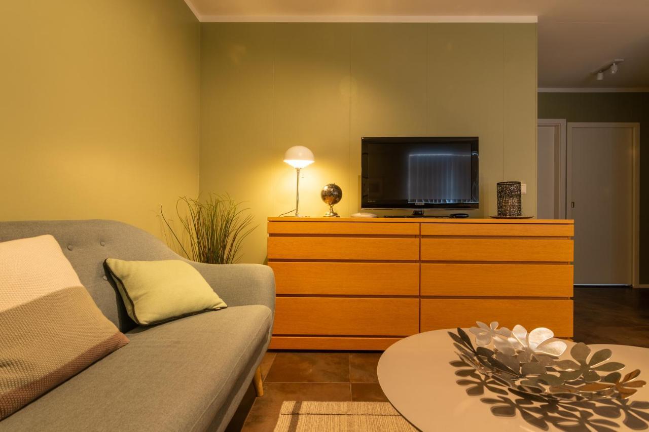 Old Town Modern Apartment อาคูเรย์รี ภายนอก รูปภาพ